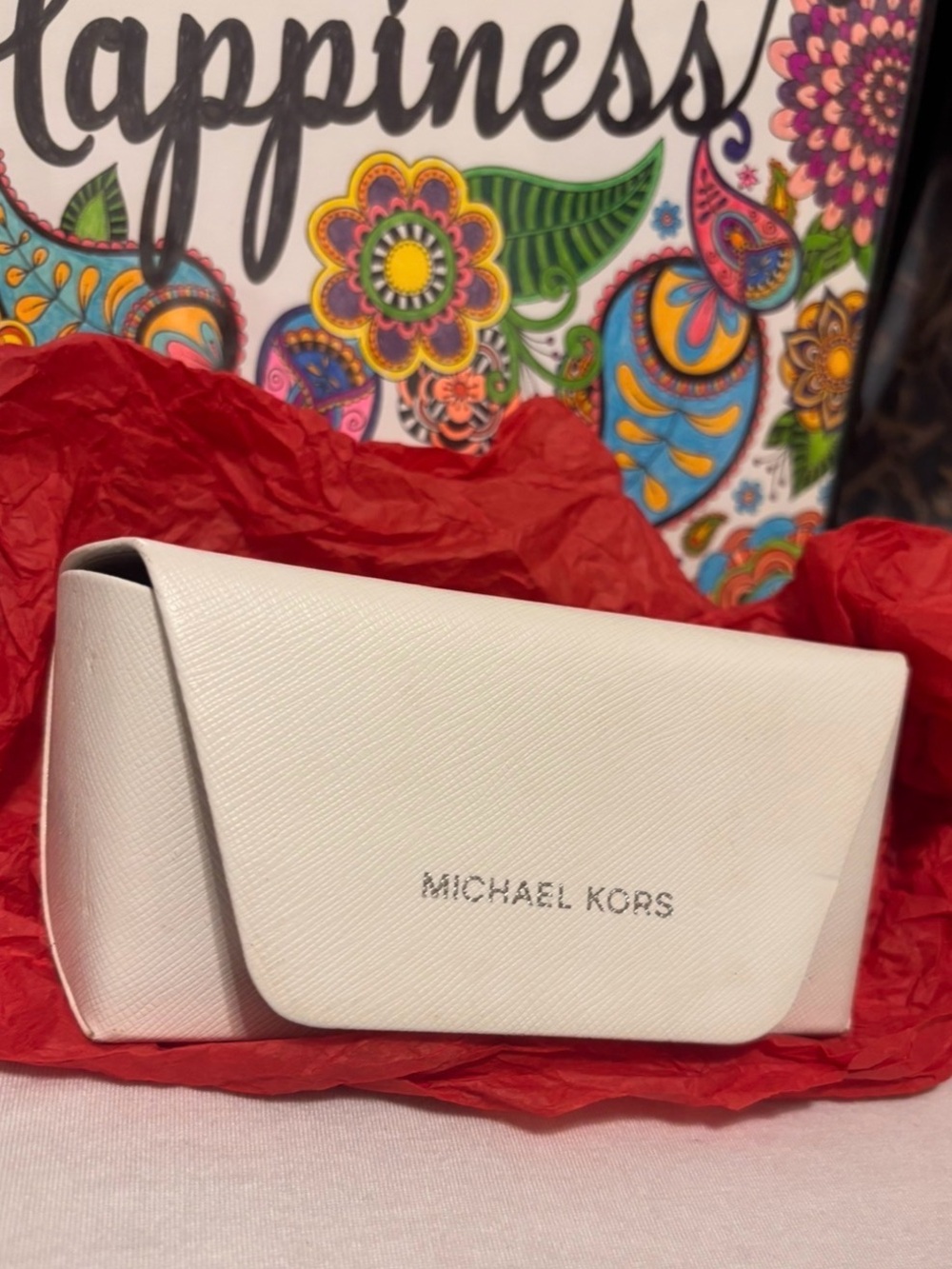 MK EyeGlass Case - Picture 10 of 10